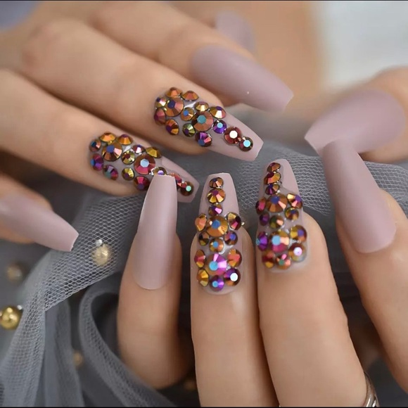 Premium Nails - Picture 1 of 2